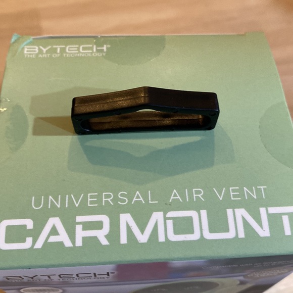 Universal Air Vent Car Mount Cell Phone Holder in Mint Green by Bytech - Picture 2 of 6